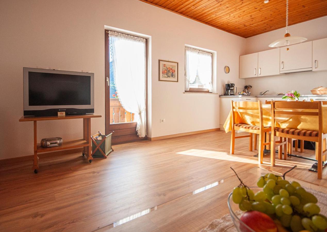 Ferienwohnungen Schweitzer Partschins Exteriör bild
